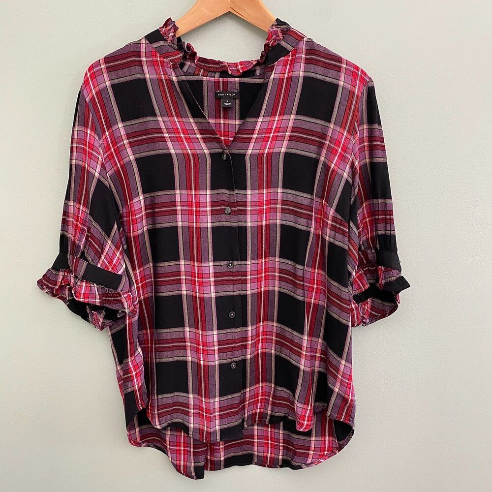 Ann Taylor Ruffle Top Womens Medium Button Up Plaid Short Sleeve Blouse